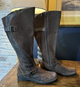 Mujer Clarks Nikki Midtown Hasta la Rodilla Marrón Gamuza Plana Talla 7.5 - Imagen 1 de 13