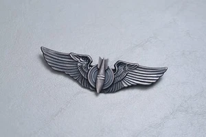 WWII U.S. ARMY AIR CORPS 'JUAREZ' PATTERN BOMBARDIER WING - STERLING - Picture 1 of 7