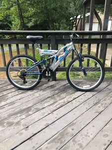 MONGOOSE DXR Polished Aluminum 24"/17" Mountain Bike - Picture 1 of 12