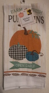 8 PACK PERFECT HARVEST KITCHEN TOWELS 14" X 24" FARM FRESH PUMKIN OPEN DAILY UB8 - Picture 1 of 2