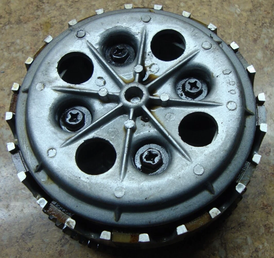 Yamaha XS400 XS 400 1980 placas de embrague del motor carcasa canasta canastilla M1 Foto 1 de 1