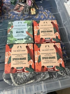 4 X Spiced Orange & Wild Pine Fragranced Bath Bomb - The Body Shop -  NEW - Picture 1 of 1