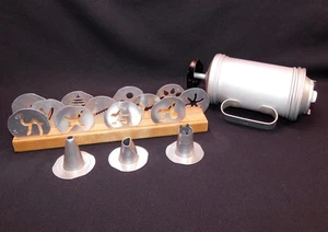 Prensa de relleno de pastelería para galletas Mirro de colección aluminio con discos y puntas decorativas bandeja - Imagen 1 de 10