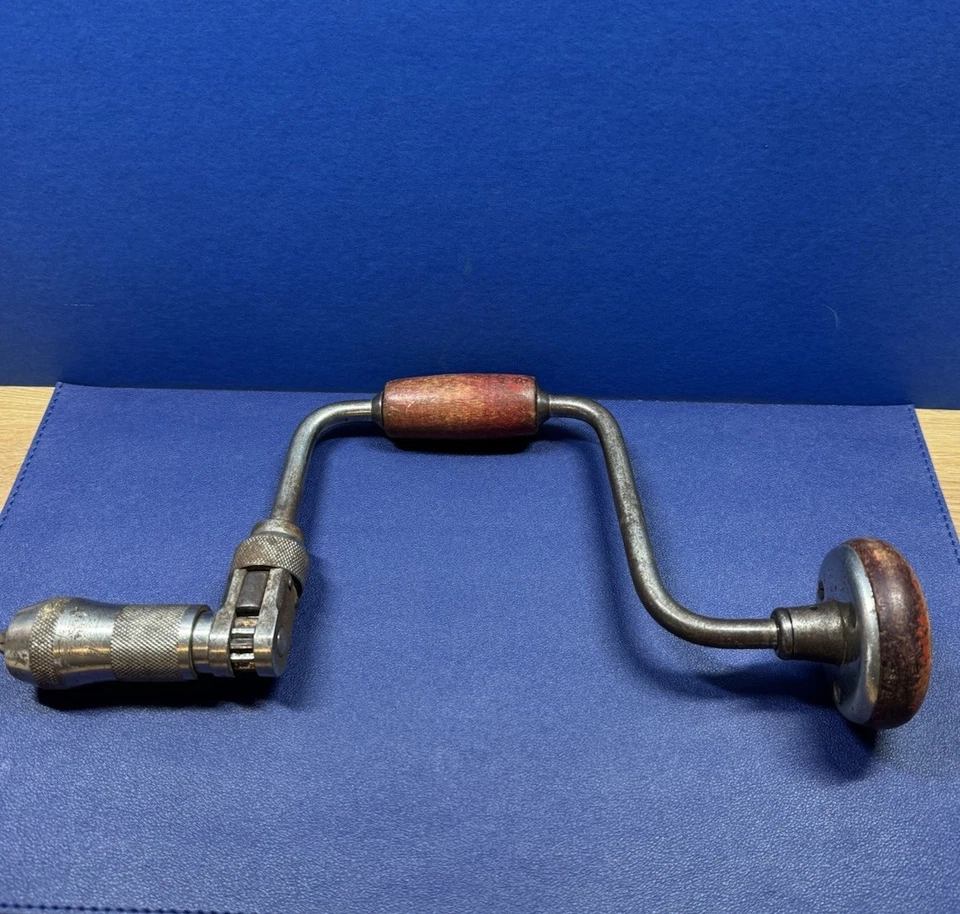 Taladro manual Mohawk vintage con mango de madera Mohawk 1710 hecho en EE. UU. Foto 1 de 4