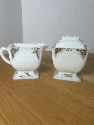 Antigua crema victoriana de vidrio de leche y azucarero Foto 1 de 4