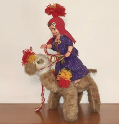 Bambola Pupazzo Egiziana Anni '90  Donna a Cammello  - Immagine 1 di 4