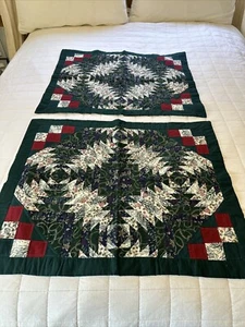2 Pillow Shams Christmas Hand Quilted Patchwork Green Custom Standard Size - Picture 1 of 24