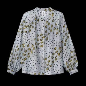 Cabi Hunter Blouse Blue Animal Print Size XL New Beautiful - Picture 1 of 19