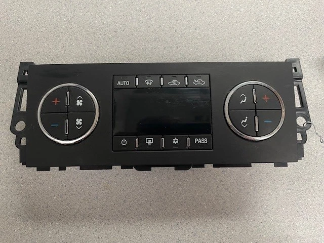 Chevrolet Avalanche 1500 2008 controlador de aire acondicionado térmico OEM usado aire acondicionado Foto 1 de 2