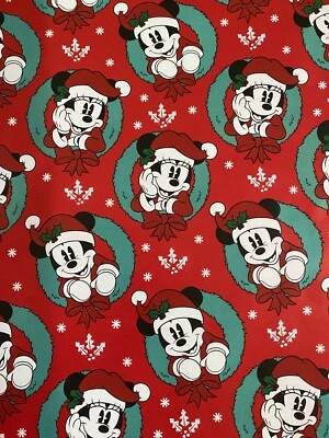 Papel de envolver de Navidad Disney Mickey Mouse y Minnie Mouse 25 pies cuadrados Foto 1 de 4