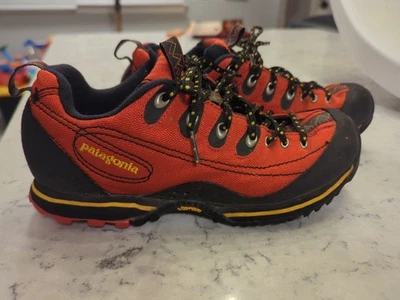 Zapato de Senderismo Patagonia Huckleberry Mujer Talla 7.5 EUR 38.5 Usado Finn Rojo Foto 1 de 4