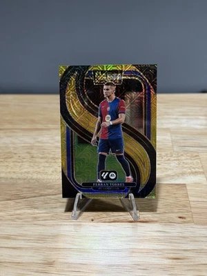 2024-25 Select La Liga Ferran Torres Mezzanine Gold Mojo Prizm 5/10 158 - Image 1 of 2