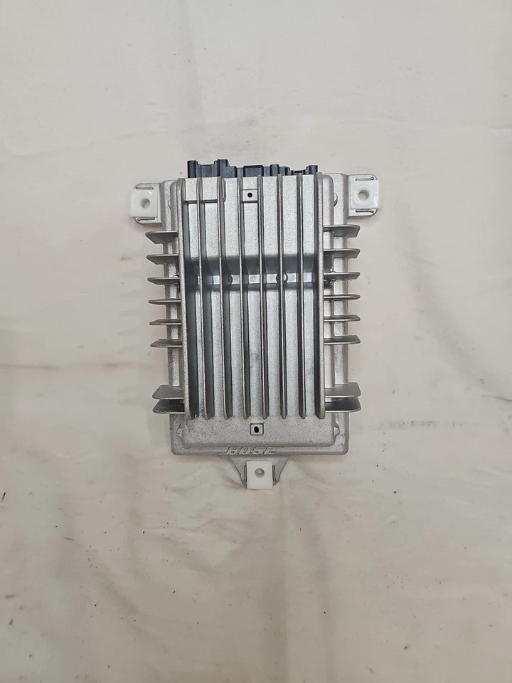 2010-2012 Cadillac SRX Stereo Audio Radio Amplifier AMP Bose OEM GM 20918769 - Image 1 of 4