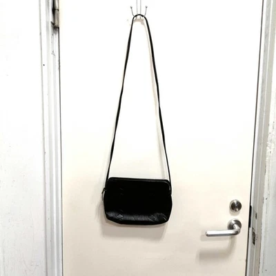 Fendi Blk/Square Scrub Leather Shoulder Bag - Image 1 of 4
