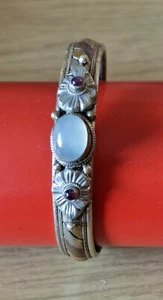 Vintage silver, copper & brass bangle with moonstone & small red stones - Picture 1 of 11
