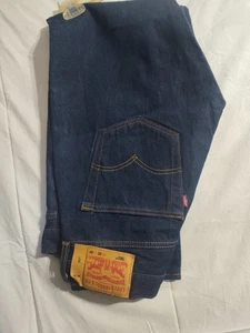 Levi's 501 Jeans Men's 32x28 Button Fly Straight Dark Wash Denim 100% Cotton - Picture 1 of 15