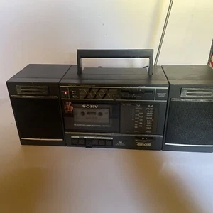 Vintage Sony CFS-3000 Detachable Speaker System Stereo Cassette Recorder WORKS - Picture 1 of 5