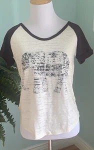 Zumiez Women Burnout Elephant T-Shirt Size M - Picture 1 of 1