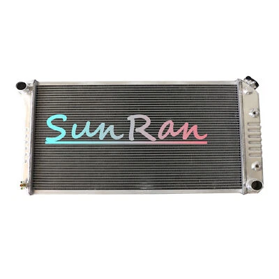 Radiador de aluminio de 3 filas apto para Chevy Caprice Chevelle 1968-1988/Oldsmobile Cutlass/GMC Foto 1 de 4