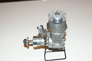 SUPER TIGRE G21/46 LIGHT CASE CONTROL LINE STUNT R/C MODEL AIRPLANE ENGINE-ITALY - Picture 1 of 7