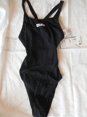 Arena WOMEN´S TEAM SWIM TECH SOLID Gr. 38 Damen Badeanzug Schwimmanzug NEU - Bild 1 von 4