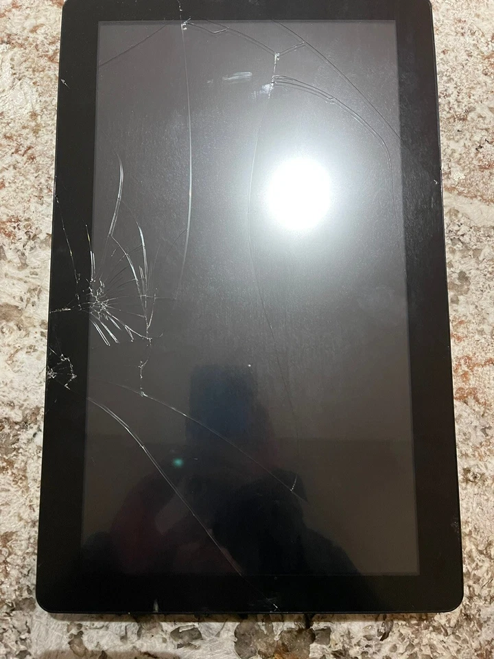 ELO 15.6" WIDE TOUCH LED  ET1502l-2UWA-1-NS-NPB-RBZM (PANEL ONLY ) NEW (BROKEN) - Image 1 of 2