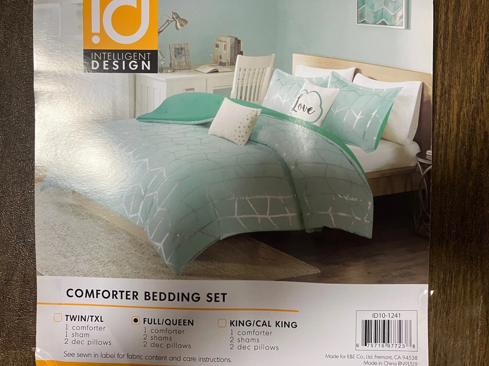 Intelligent Design Lorna Metallic Comforter. - Image 1 of 1