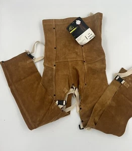 Grembiule nero stallone 40WS 40" spacco laterale in pelle di vacchetta gamba divisa Chaps nuovo - Foto 1 di 5