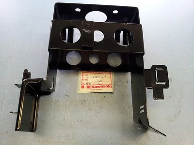 Kawasaki KZ440 LTD D KZ400 H 1979-1980 Battery Case 32097-1022 NOS - Imagem 1 de 2