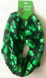 Bufanda infinita irlandesa del día de San Patricio negra con tréboles verdes - Imagen 1 de 2
