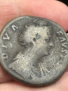 Römische Münze, Faustina Major - Bild 1 von 2