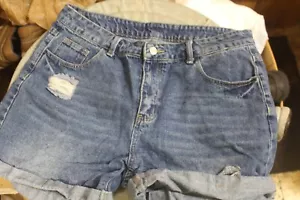 Women's Cut Off Jeans Size XL - Picture 1 of 7