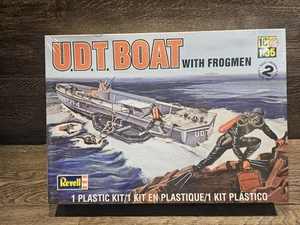 REVELL - U.D.T. BOAT WITH FROGMEN - 1/35 MODEL KIT 85-0313 - Factory Sealed - Picture 1 of 4