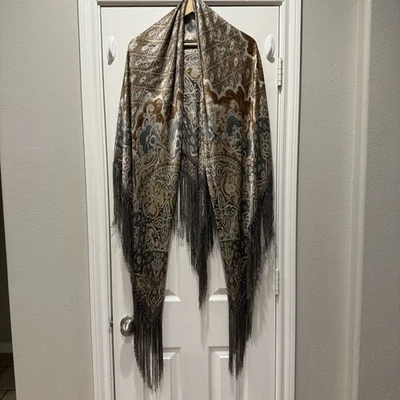 Bufanda de seda Giorgio Armani flecos extra grandes gris beige diseñador de lujo 53x54 pulgadas Foto 1 de 4