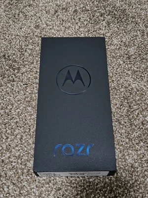 Motorola Razr 2024 XT2453-3 256GB 8GB MetroPCS Locked Koala Gray Brand New - Image 1 of 4