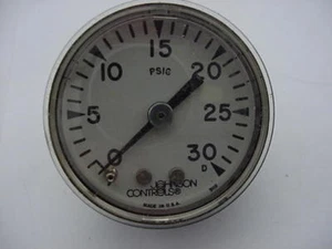 Johnson Controls G-201-4 Pressure Gauge  Ships on the Same Day - Picture 1 of 2