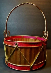 VTG CHRISTMAS OVAL GOLD & RED WOOD & METAL DRUM BASKET W/HANDLE - Picture 1 of 9