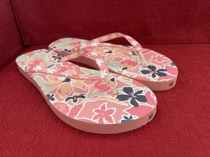 Vera Bradley Rain Forest Lily Coral Flip Flops MED (7-8) NWOT - Picture 1 of 10