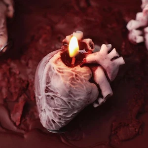 Heart-Shap LowTemperature Aromatherapy Heart Design Creative B4A4 - Picture 1 of 11