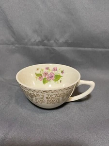Springviolet by Cunningham & Pickette Flat Cup - Picture 1 of 1