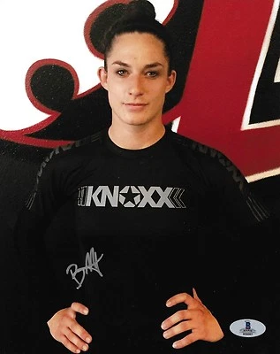 Foto firmada por Brooke Mayo 8x10 BAS Beckett novato certificado de autenticidad Bellator MMA 172 autógrafo Foto 1 de 4