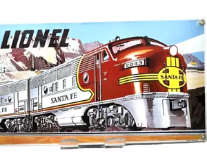 Lionel Santa Fe Zugschild Ande Rooney Porzellan emailliert 13,5 x 7,5 Neu in Verpackung - Bild 1 von 4