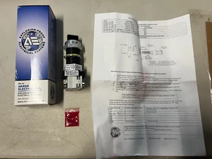 Akron Electric XP3-SSC-5 Selector Switch three position New NIB - Picture 1 of 4