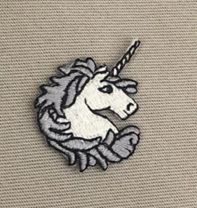 Parche de unicornio - 1 1/4 pulgadas x 1 pulgada - Imagen 1 de 2