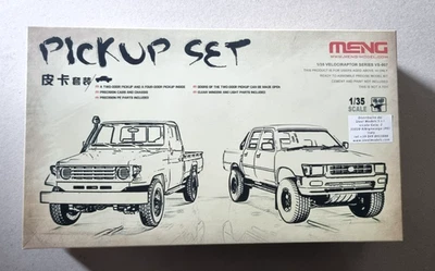 Meng Model VS-007 Set di pick-up in scala 1:35 Toyota Hilux e Toyota Land Cruise - Immagine 1 di 4