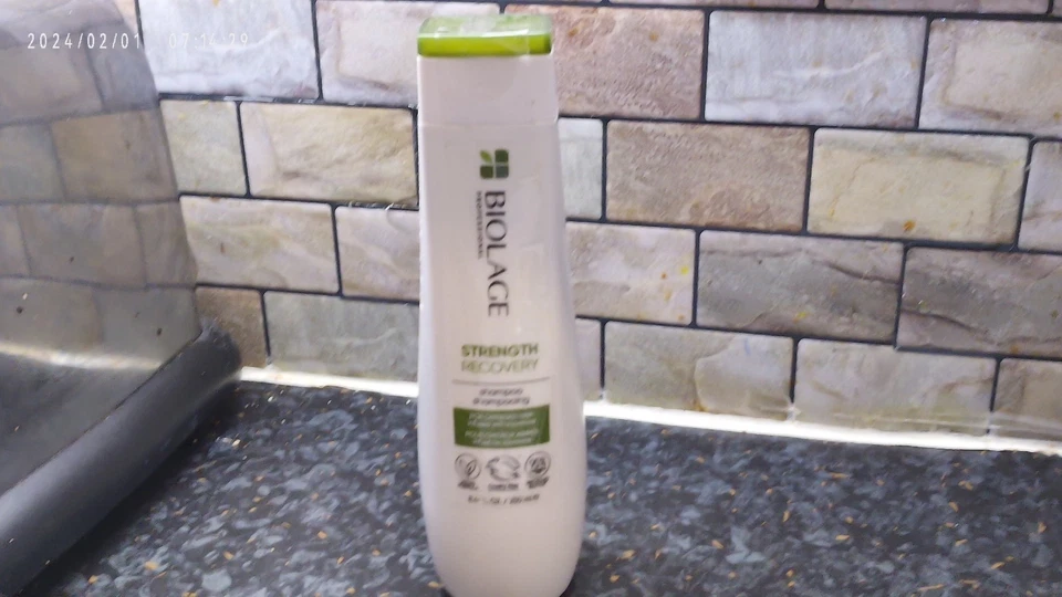 Biolage Strength Recovery Shampoo for Damaged Hair 250ml - Image 1 of 1
