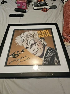 Billy Idol Autografo 17x17 Incorniciato Vinile Lp Coa - Foto 1 di 2