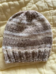 Hand Knitted Baby Beanie Hat 0-3 Months In Beige/Cream Mix - Picture 1 of 2