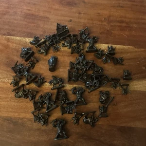 Risk The Lord of the Rings Trilogy Edition Replacement Black Army 50+ Pieces - Picture 1 of 6