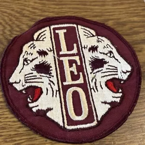 Parche vintage LIONS INTERNATIONAL LEO 5" - Imagen 1 de 2